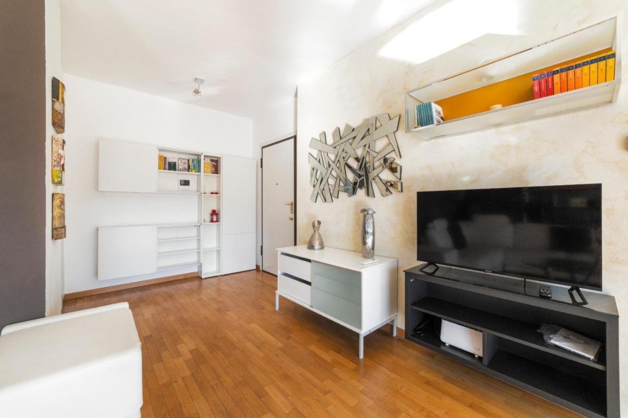Milano Rogoredo Apartment With Garage Экстерьер фото