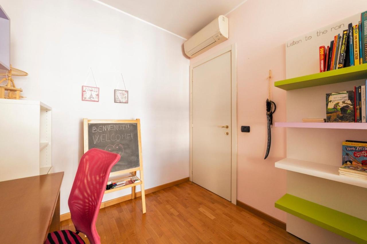 Milano Rogoredo Apartment With Garage Экстерьер фото